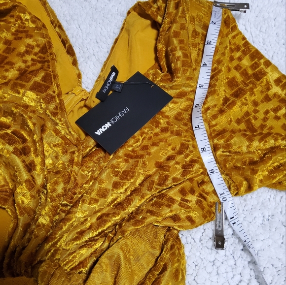 Fashion Nova Mustard Long Sleeve Deep V Neck Cutout Waist Mini Dress Size XL - Picture 6 of 11